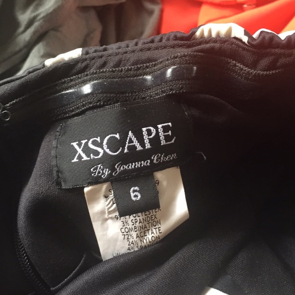 Gown - Picture 5 of 5